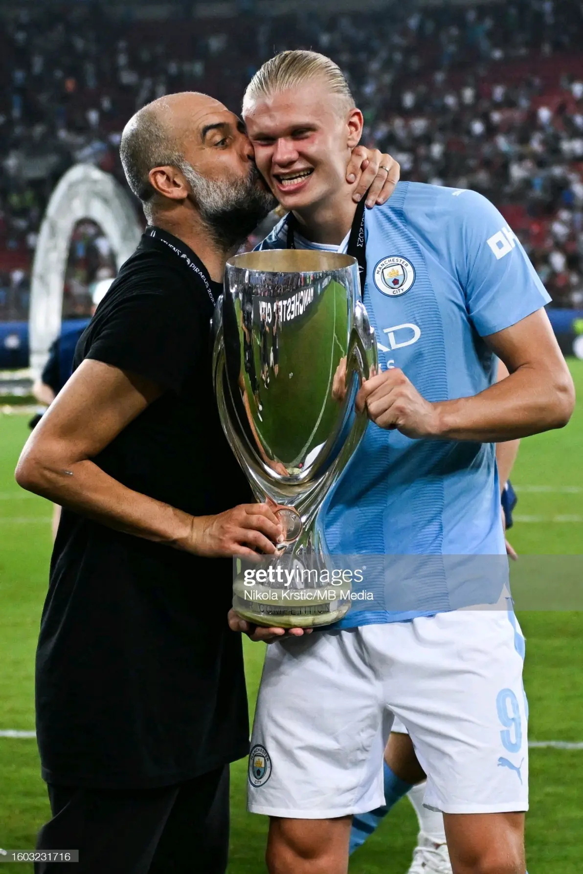 莱比锡围绕德甲门线救险塞维利亚复出首秀备战社区盾之后，莱比锡防线松动备战欧超杯的简单介绍