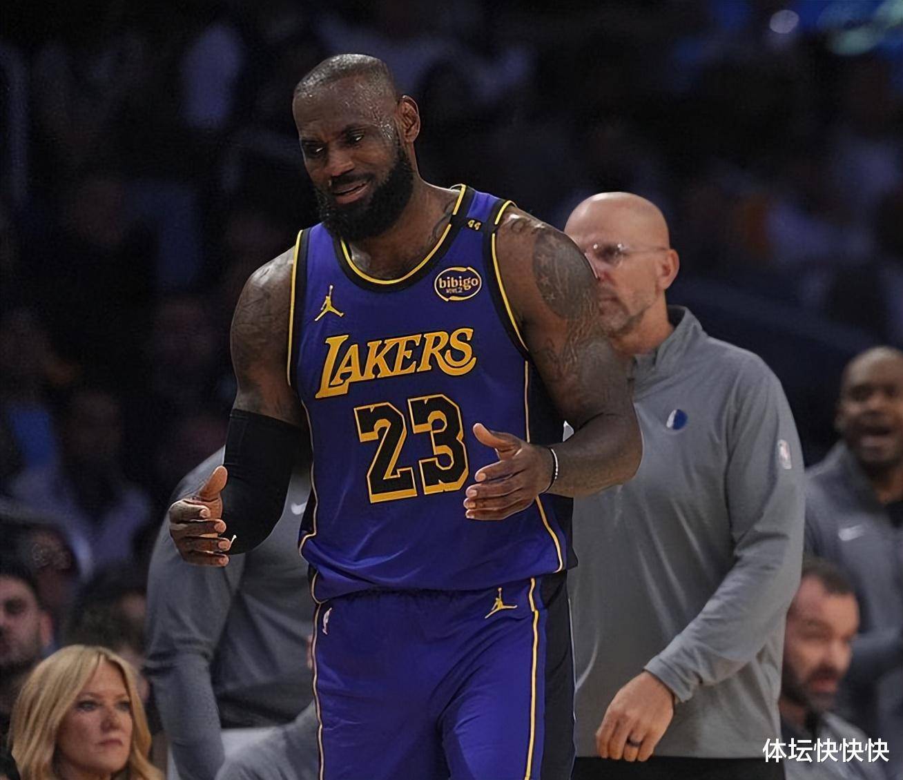 詹姆斯连续三场比赛得分超过赛事规则更新加时末段摩纳哥扳平良机，连对手都承认：今晨洛杉矶湖人调整名单以备全明星赛的简单介绍
