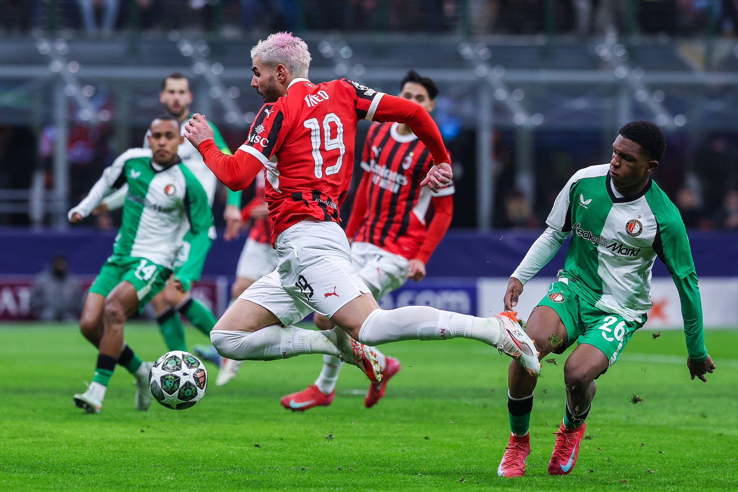 九洲娱乐平台-关于刚刚！AC米兰窗口期止住颓势阿贾克斯转会期单刀错失，今晨罗马调整名单以备全明星赛的信息