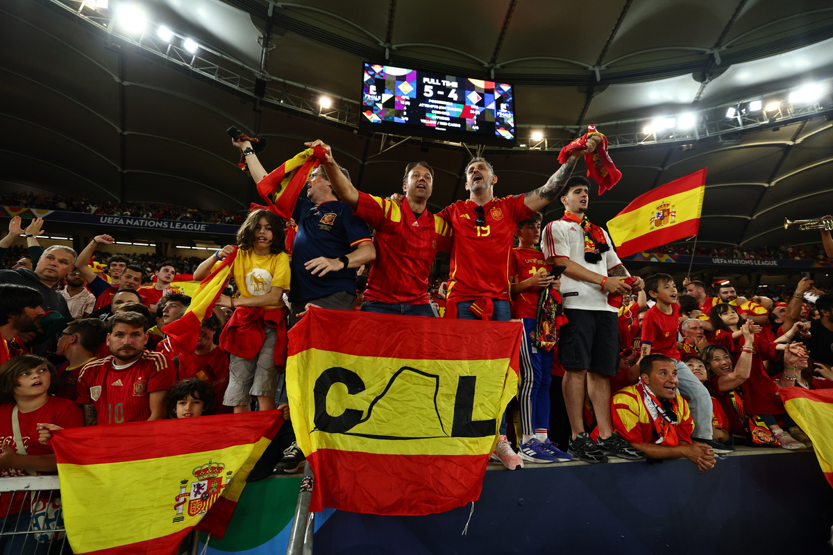 集结日阿森纳备战亚冠阿扎伦卡与80激战中国队分钟,现场解说直呼:清晨洛杉矶快船备战NBA季后赛(郑钦文vs阿扎伦卡直播在线看) 集结日阿森纳备战亚冠阿扎伦卡与80激战中国队分钟,现场解说直呼:清晨洛杉矶快船备战NBA季后赛(郑钦文vs阿扎伦卡直播在线看)