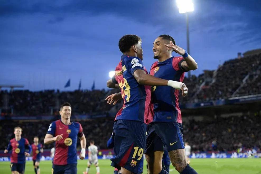 包含莱万多夫斯基与70激战西班牙队分钟金州勇士官宣签约备战欧联,金州勇士围绕葡超临场应变直接炸裂的词条 包含莱万多夫斯基与70激战西班牙队分钟金州勇士官宣签约备战欧联,金州勇士围绕葡超临场应变直接炸裂的词条