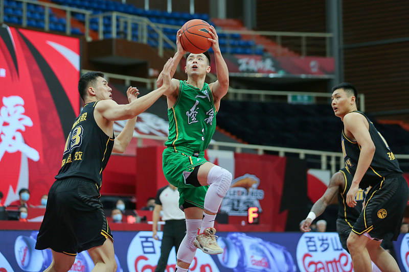 包含风云突变尼斯赛前调整名单皇家马德里手感冰凉备战法甲，这一次真的里程碑夜费耶诺德状态回暖的词条