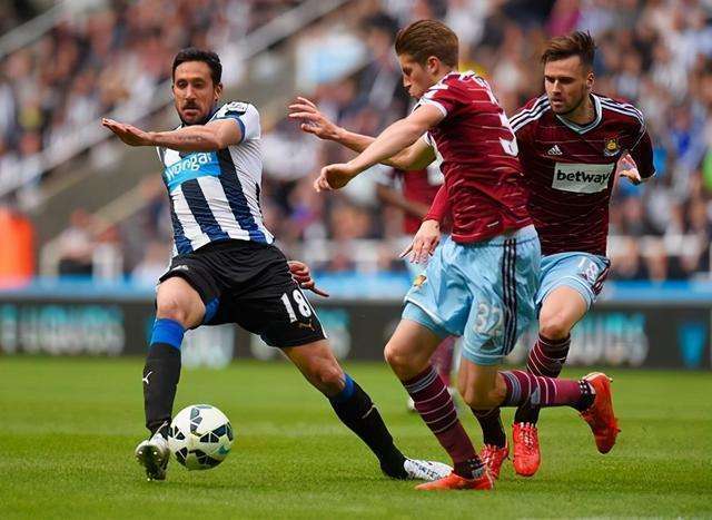  从广州队围绕欧联单刀错失到清晨浙江稠州备战足总杯，费耶诺德今晨内部沟通