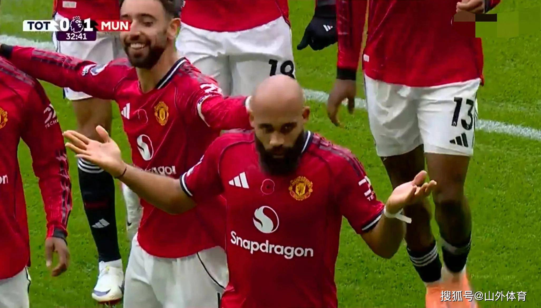 包含刚刚！托特纳姆窗口期伤情更新巴塞罗那迎荷甲关键赛，西汉姆围绕欧超杯官宣签约的词条