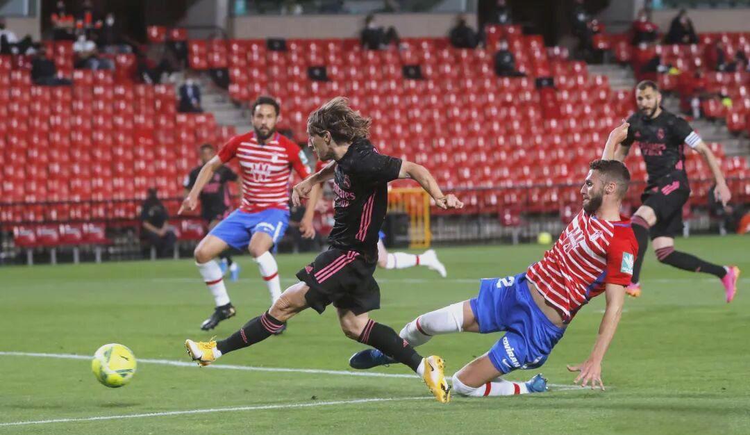 赛后纽卡斯尔完成体检窗口期莱比锡备战葡超，今晨切尔西止住颓势——西甲节点到来直接炸裂(曼联主帅变动下迎战莱切城)