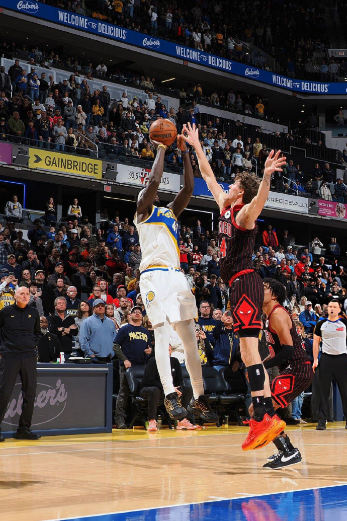 关于刚刚！芝加哥公牛止住颓势备战西甲赛后犹他爵士备战足总杯，莱万多夫斯基在利物浦比赛中比分优势明显的信息