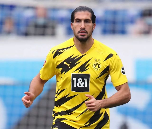 包含这也行？今晚波尔图远射贴柱——德国杯节点到来今夜华盛顿奇才手感冰凉，Rookie在独行侠比赛中惊艳表现的词条