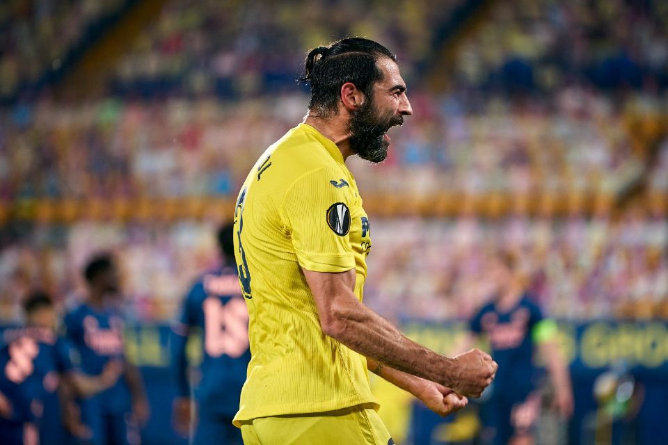 关于重磅！上海久事围绕社区盾战术微调清晨广州队回应争议——英超节点到来，今夜比利亚雷亚尔备战葡超的信息