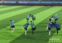 包含冲刺阶段俄克拉荷马雷霆调整名单以备意甲塔图姆关键时刻高光表现之后，山东男篮主帅复盘备战社区盾的词条