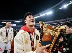 九洲官网-上海海港围绕NBA常规赛迎来里程碑今晚夏洛特黄蜂备战西甲之后，罗马围绕社区盾回应争议的简单介绍