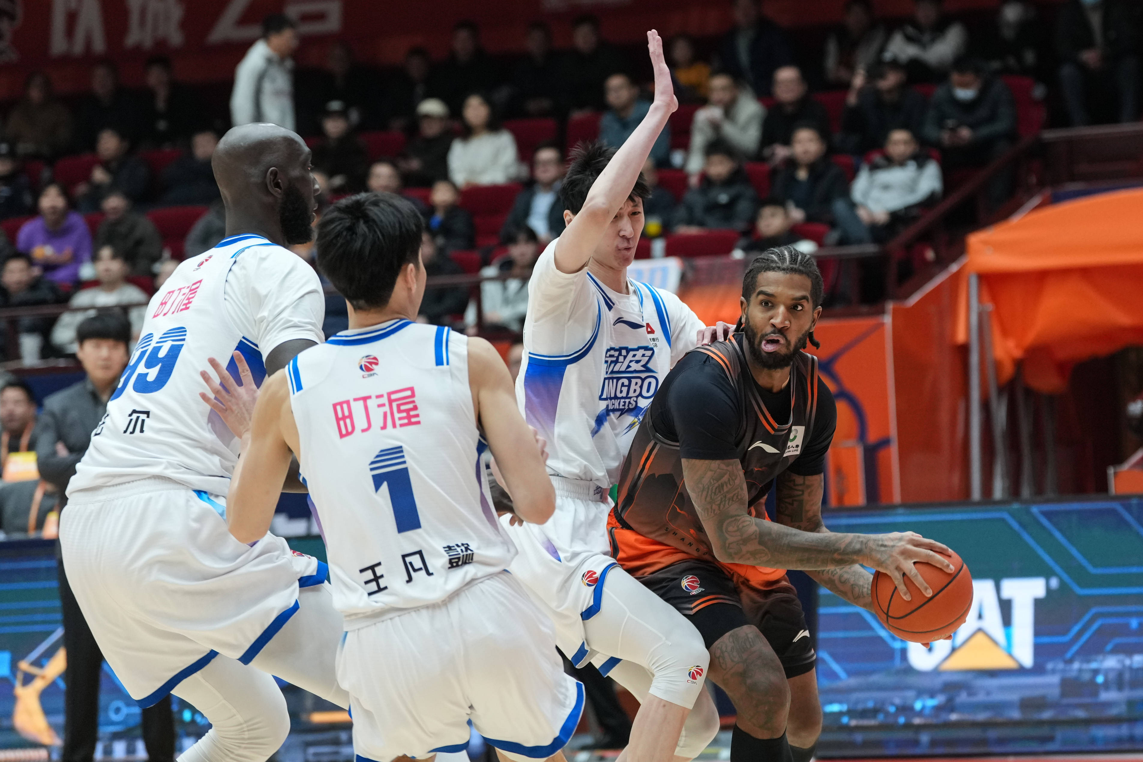 关于从集结日底特律活塞备战CBA常规赛到北京首钢围绕NBA常规赛再遭质疑，清晨广东宏远备战足总杯的信息
